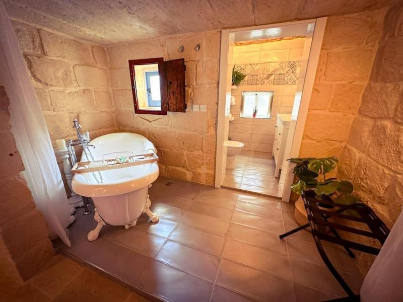 Birbuba Ta' Gilarda Boutique Living Bed & Breakfast エクステリア 写真
